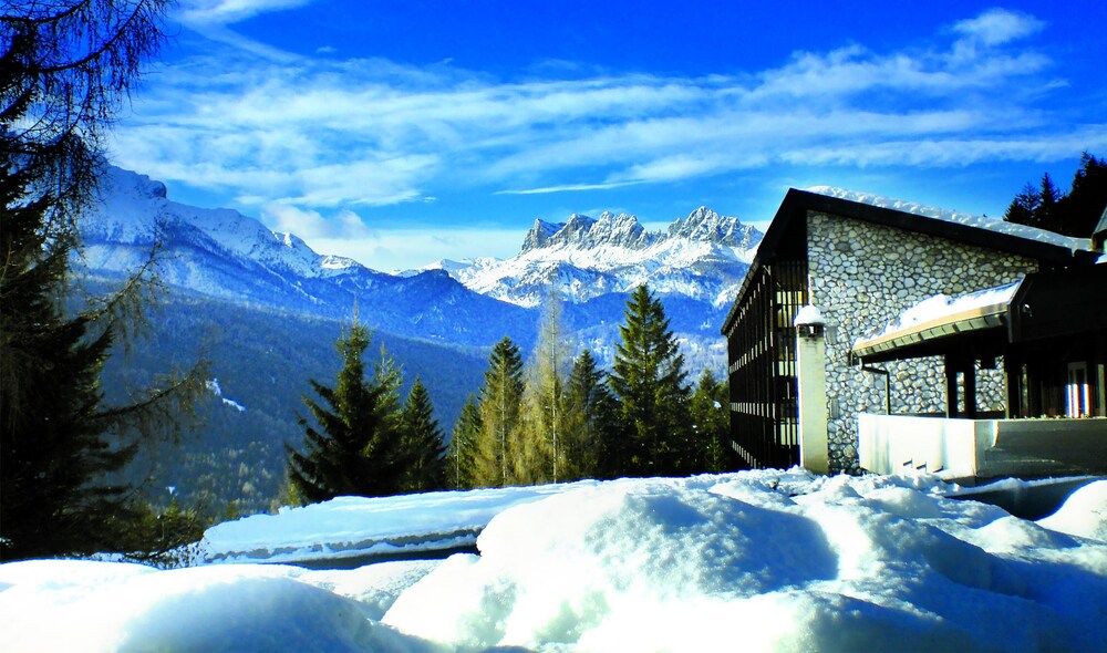 Hotel Boite Residence Corte — 4-Star Luxury Hotel in Borca, Italy