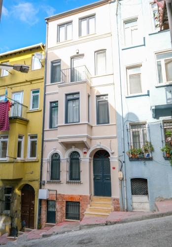 Carlo Cacciami - carbon neutral hotel in Grignasco