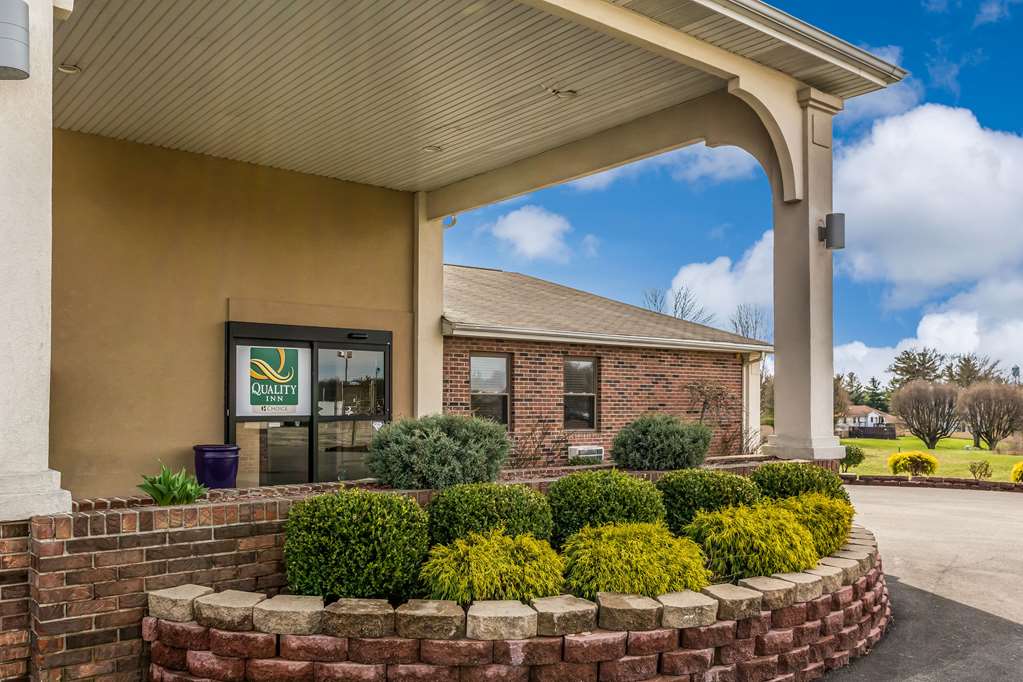 Quality Inn I 74 Batesville - photo 4