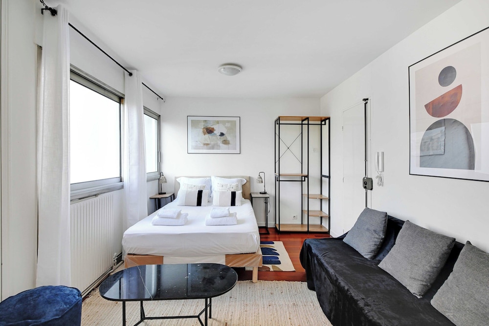 Stunning Studio 4P La Villette — 4-Star Luxury Hotel in Paris, France