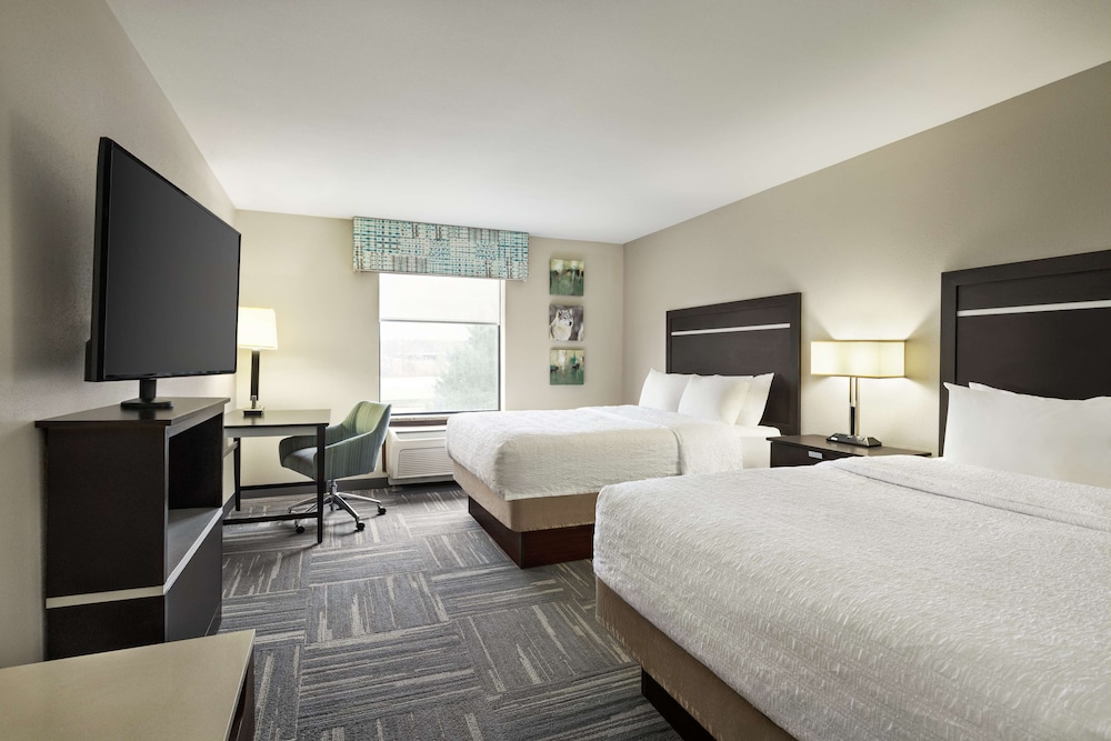 Hampton Inn New Albany - photo 24