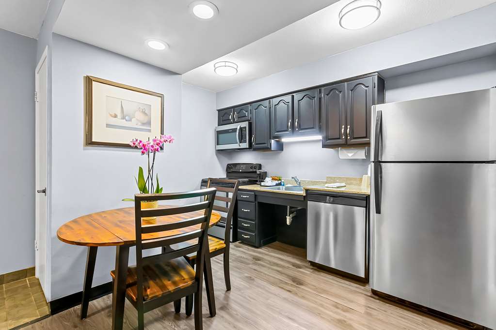 SureStay Studio by Best Western Pensacola - photo 29