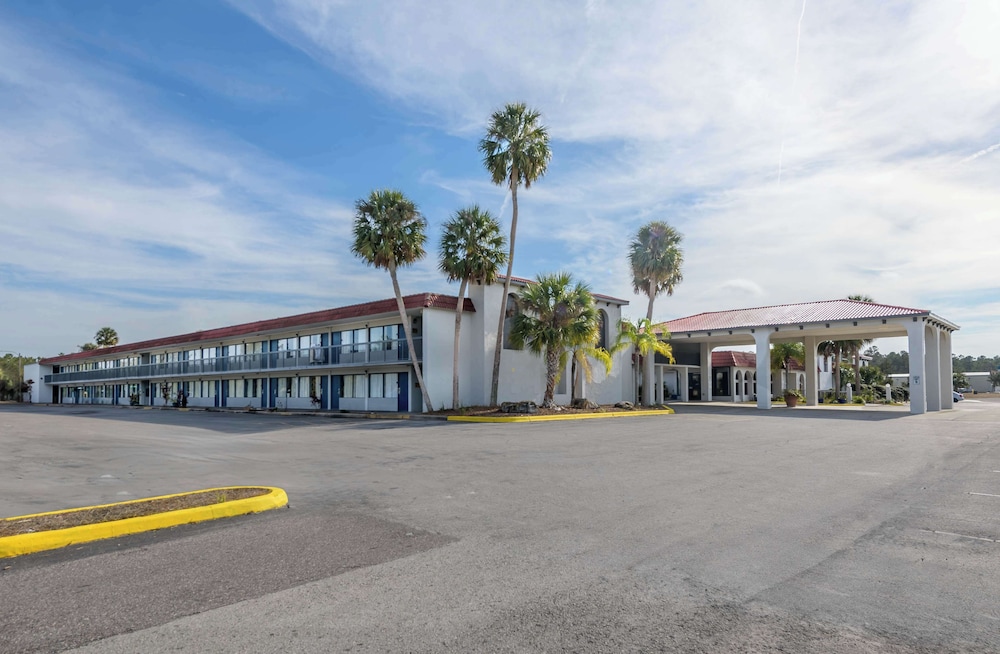 Motel 6 Spring Hill FL Weeki Wachee - photo 30
