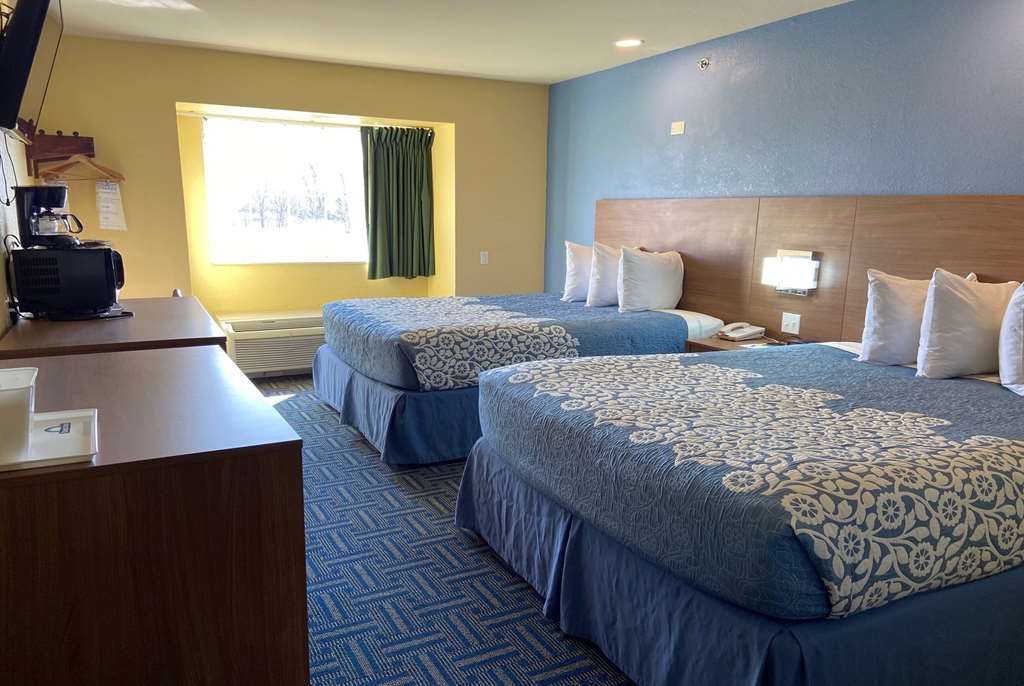 Days Inn & Suites by Wyndham Pryor - photo 13
