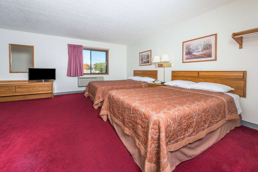 Super 8 by Wyndham Front Royal Near Shenandoah National Park - photo 8