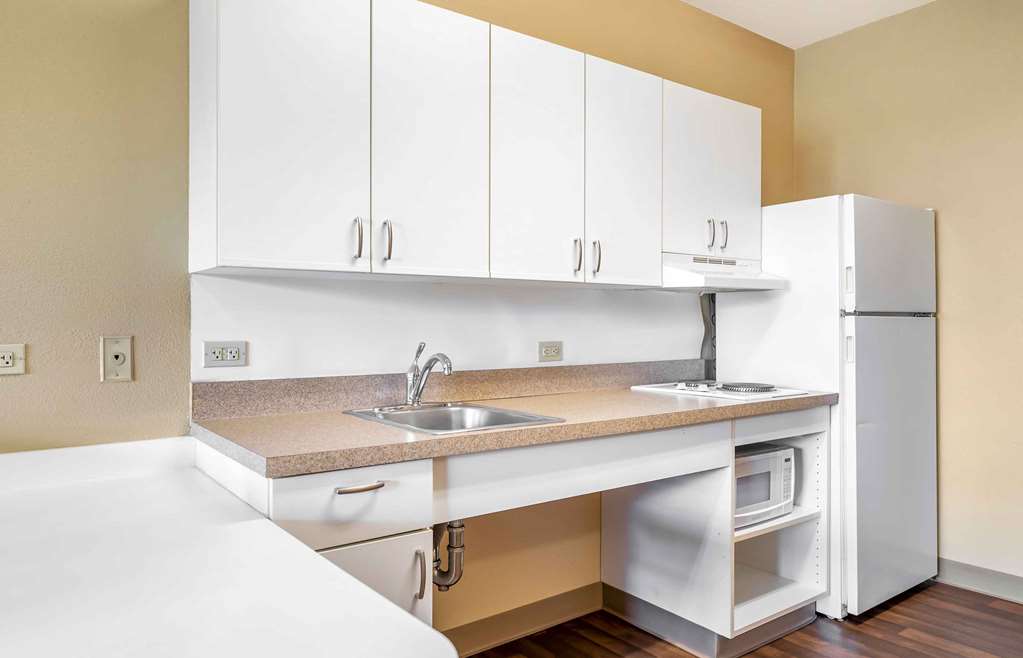 Extended Stay America Suites Chicago Burr Ridge - photo 15