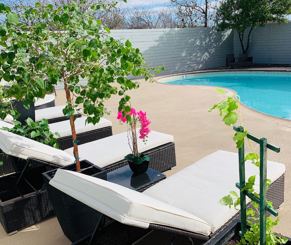 Stratus Suites Boutique Hotel - photo 15