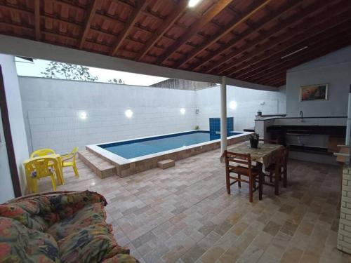 Escapada Perfeita Praia e Piscina in Peruibe, Brasil