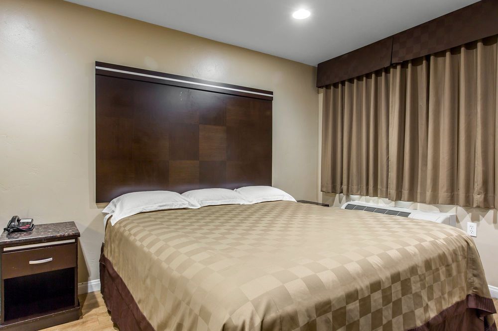 Rodeway Inn and Suites Chula Vista - photo 13