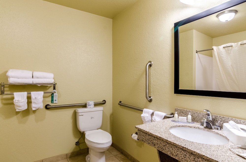 Cobblestone Inn & Suites Kersey - photo 21