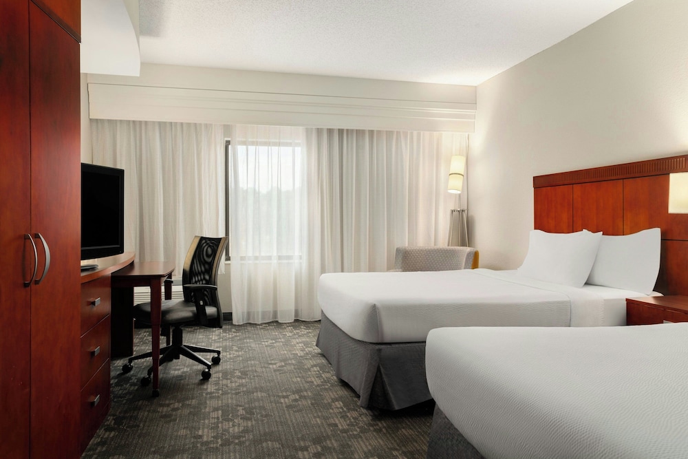 Courtyard by Marriott Salisbury - photo 14