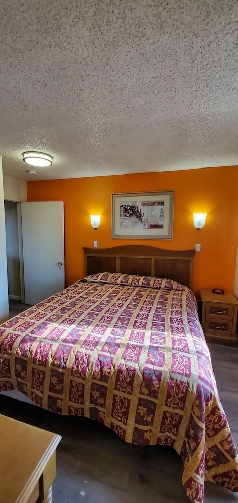 Anaheim National Inn - photo 44