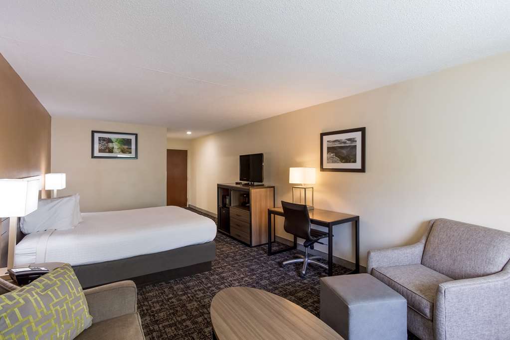 Best Western Logan Inn - photo 9