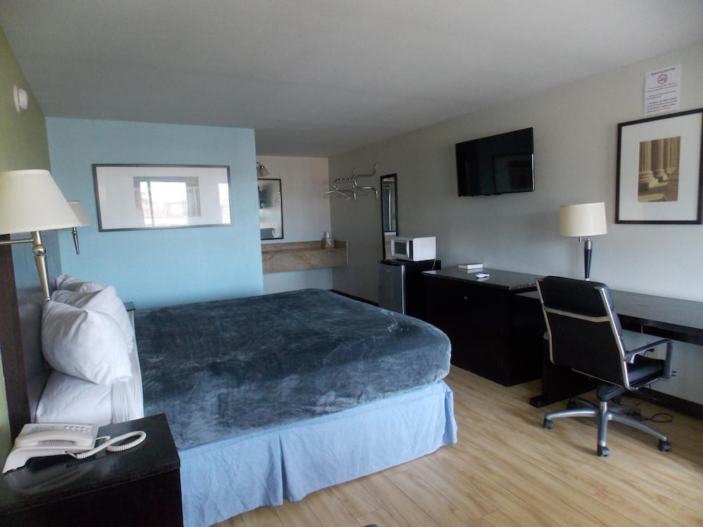 Augusta Best Inn - photo 14