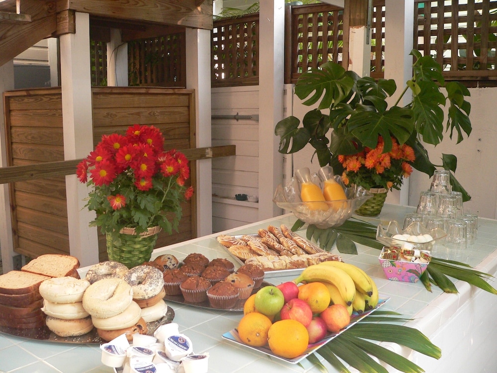 Wicker Guesthouse - photo 72