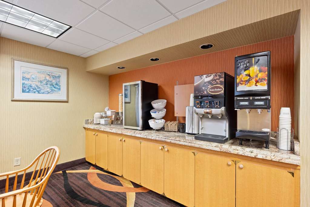 AmericInn by Wyndham Denver Airport - photo 30