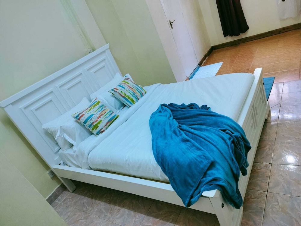 Lux Suites Anahita Apartments Parklands