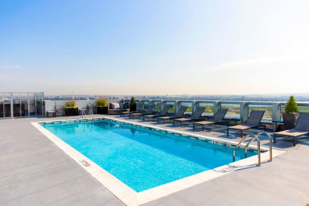 Global Luxury Suites at Crystal City Shops — 4-Star Luxury Hotel in Arlington, United States