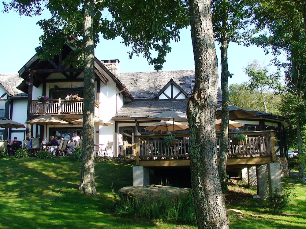 Beech Mountain Inns - photo 2