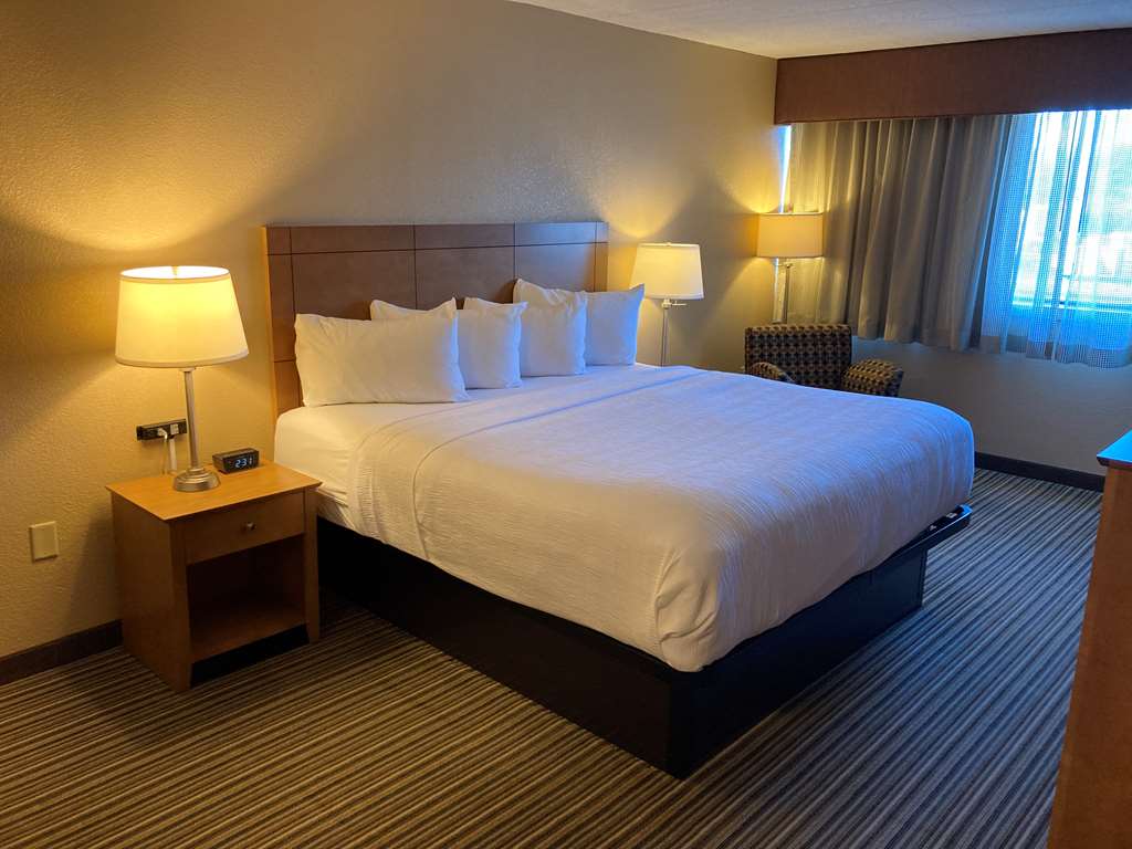 Best Western Plus Reading Inn & Suites - photo 49