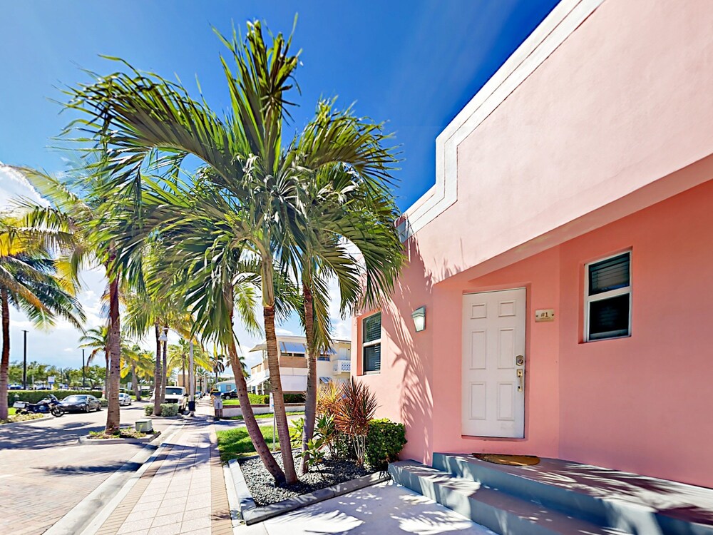 Art Deco Beach Bungalows by RedAwning - photo 34