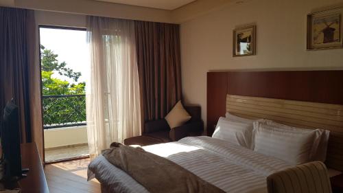Sea View Apartment at Oasis