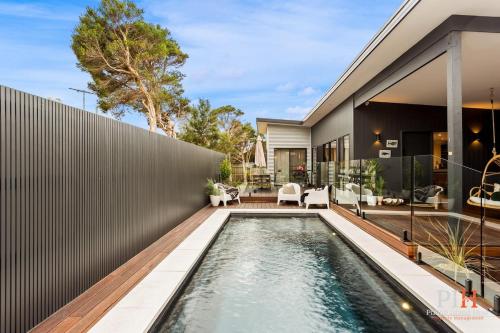 Dream Vacation Home 3 Bdr 2 Ba — 4-Star Luxury Hotel in Cape Woolamai, Australia