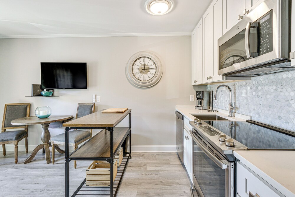 Pool Tennis & Gym: Resort Condo in Hilton Head - photo 10