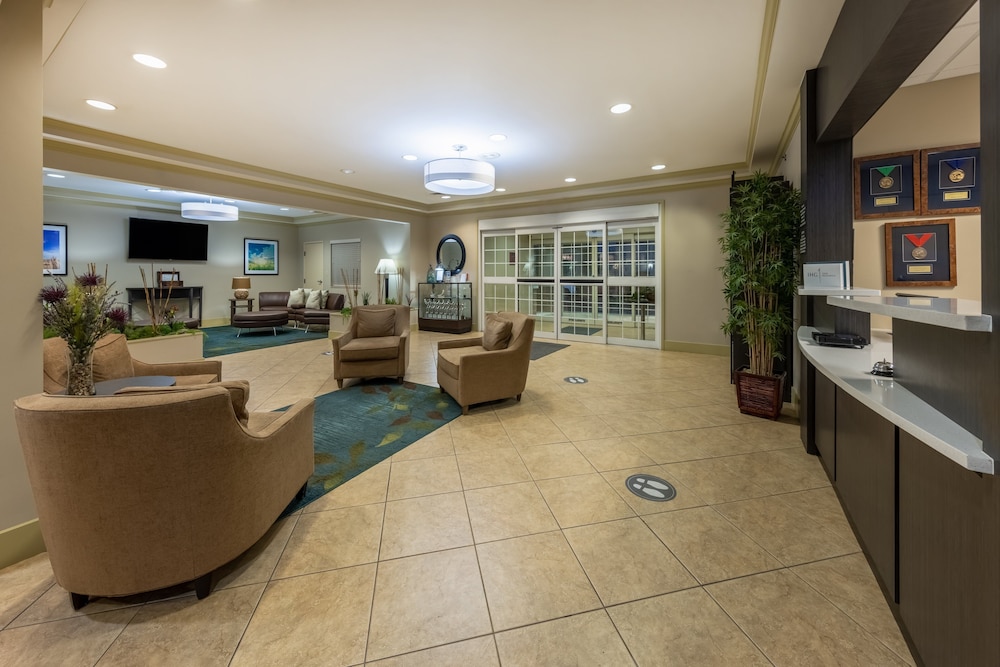 Candlewood Suites South Springfield an IHG Hotel - photo 2