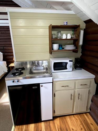 Pine Grove Cottages - photo 22
