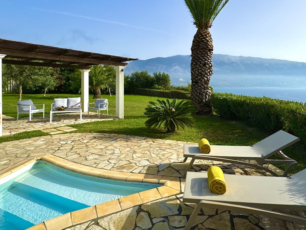 Villa Ermis Spartia Kefalonia — 4-Star Luxury Hotel in Valsamata, Greece