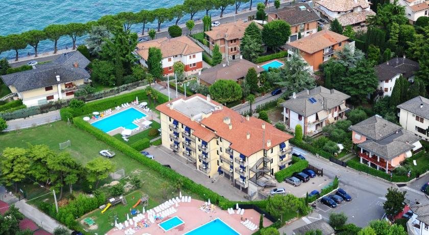 Hotel Puccini — hotel in Peschiera Del Garda