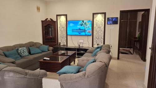 Hill View Park Guest House Citihousing jhelum satellite town — 4-Star Luxury Hotel in Jhelum, Pakistan