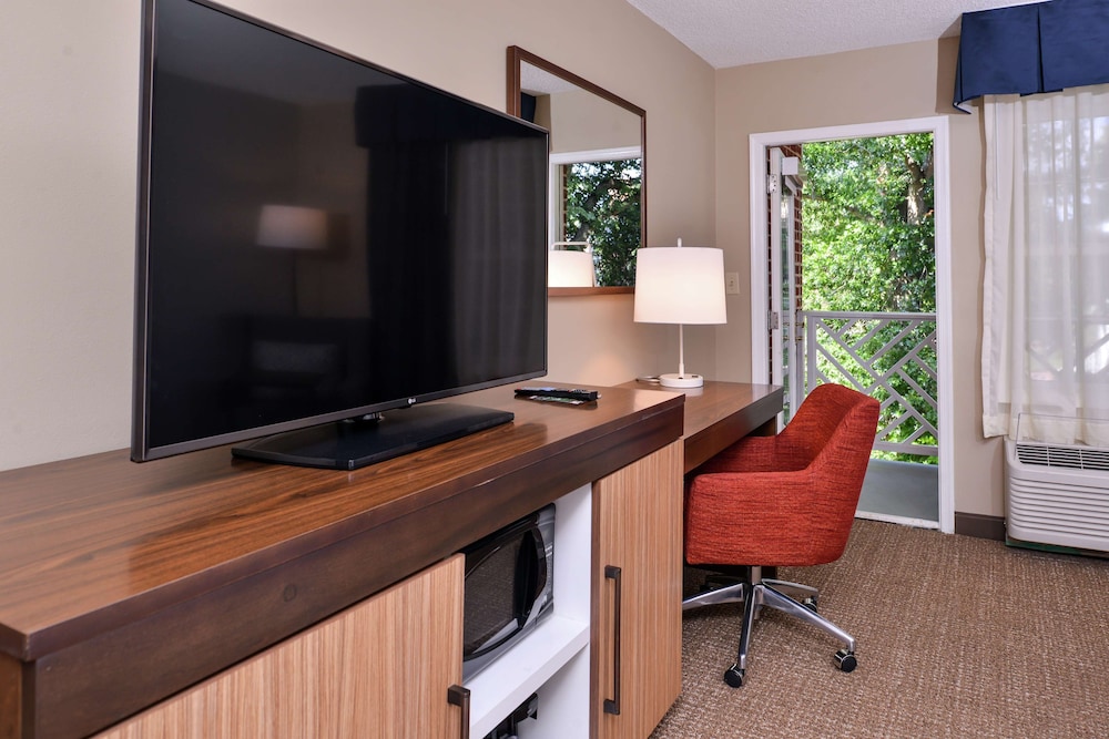 Hampton Inn Lexington Historic District - photo 35