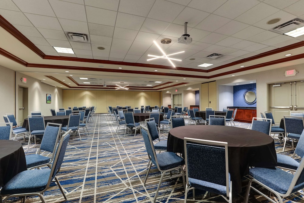 Hilton Garden Inn Indianapolis Airport - photo 47