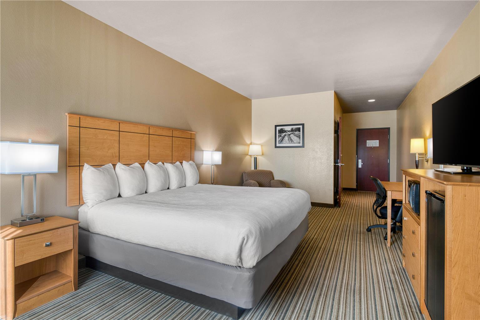 Best Western Shelby Inn & Suites - photo 11