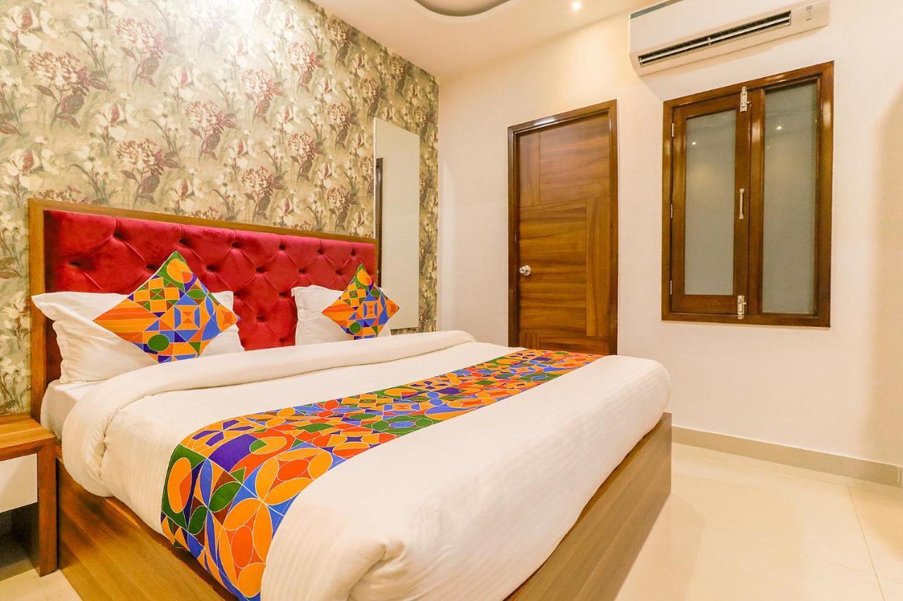 FabHotel Golden Velvet