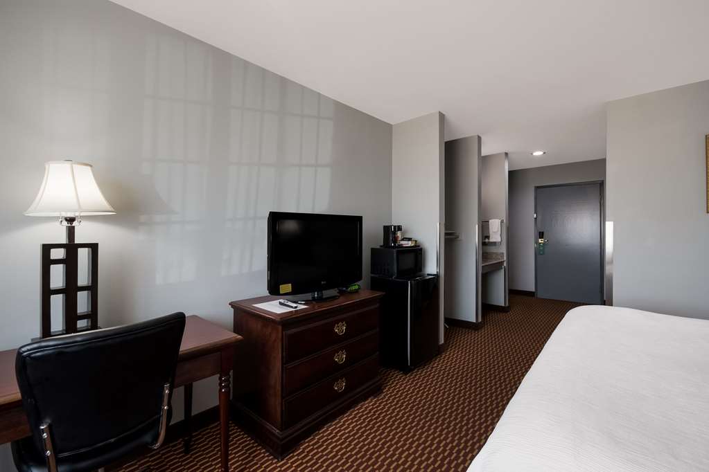 Quality Inn & Suites Oklahoma City North - photo 14