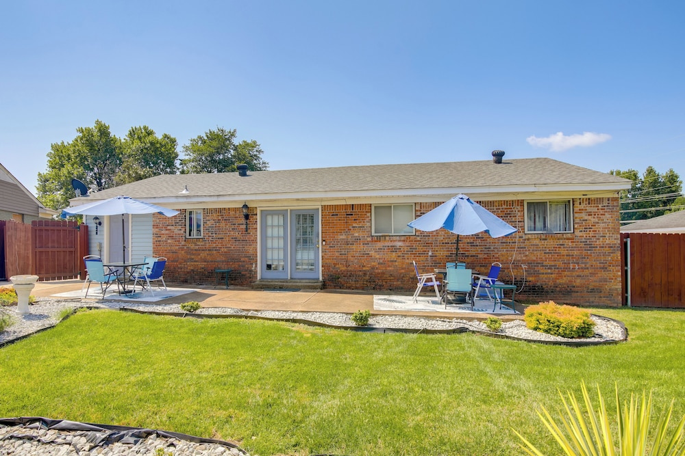 Cozy Corner in Memphis 4 Miles to Graceland in Memphis, United States