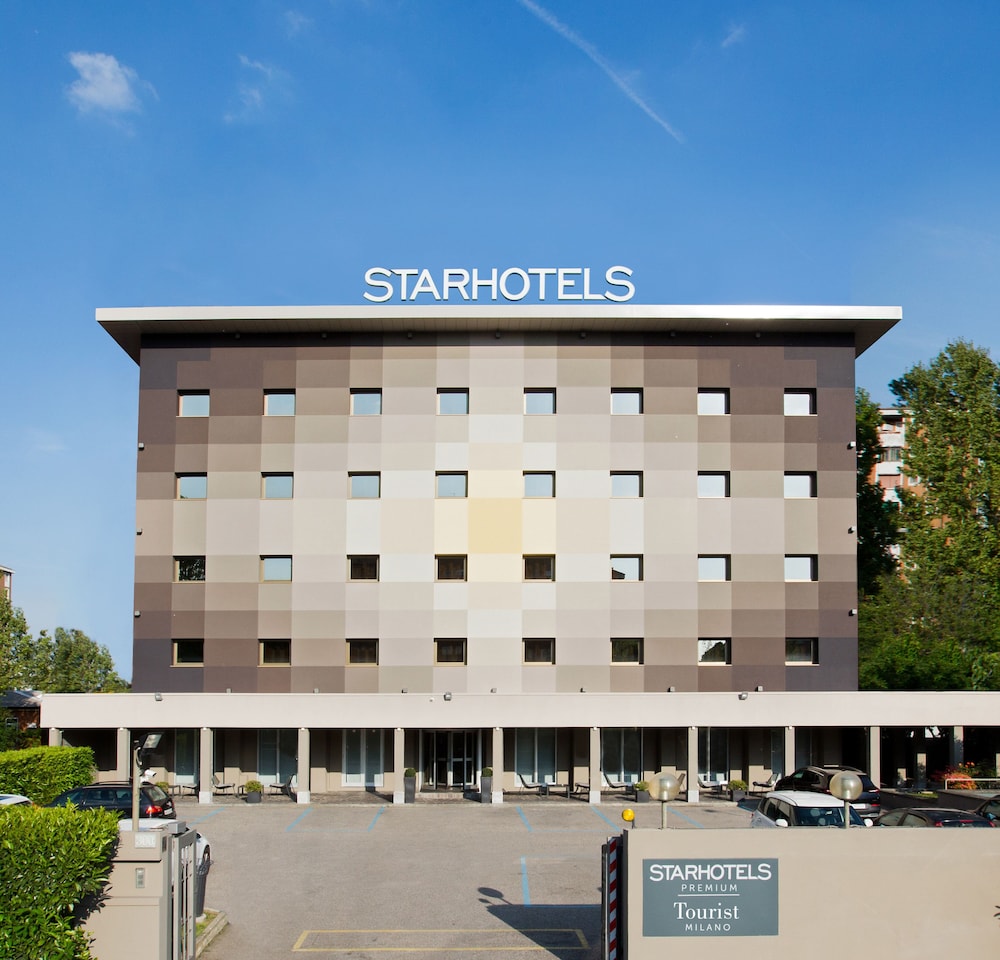 Starhotels Tourist — 4-Star Luxury Hotel in Milan, Italy