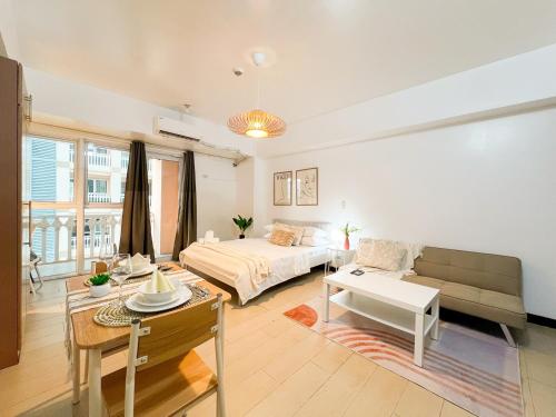 BGC Luxury Venice Grand Canal Mall #vlrtc27c — 4-Star Luxury Hotel in Manila, Philippines