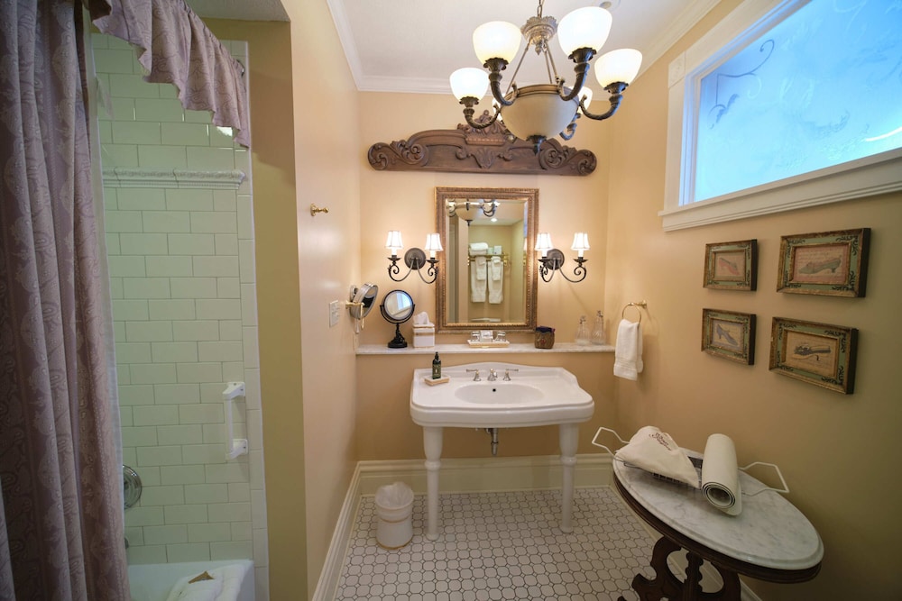The Inn on Negley - photo 43