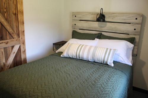Cabin 6 at Horse Creek Resort - photo 18