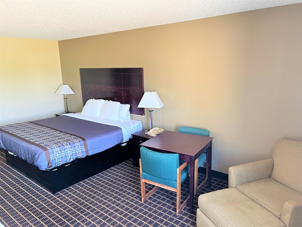 Designer Inn & Suites - photo 28