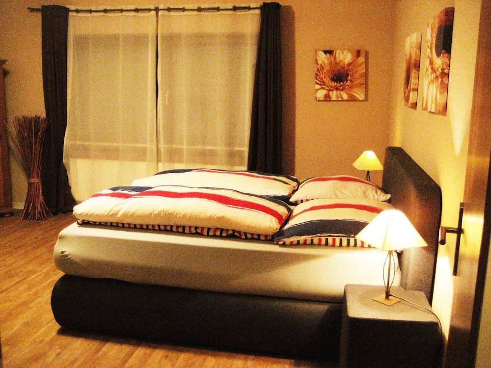 Hotel zum Schnackel in Wiesbaden, Germany