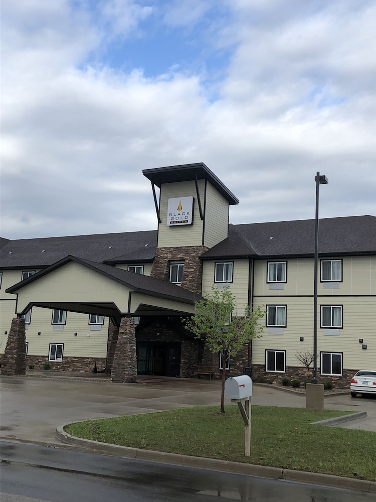 Black Gold Suites Stanley in Stanley, United States