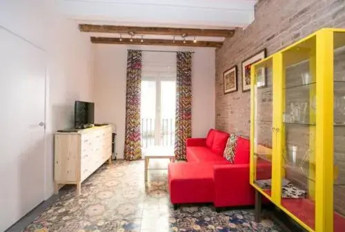 64 Apartment in a typical Barcelona's old building — 4-Star Luxury Hotel in Barcelona, Spain