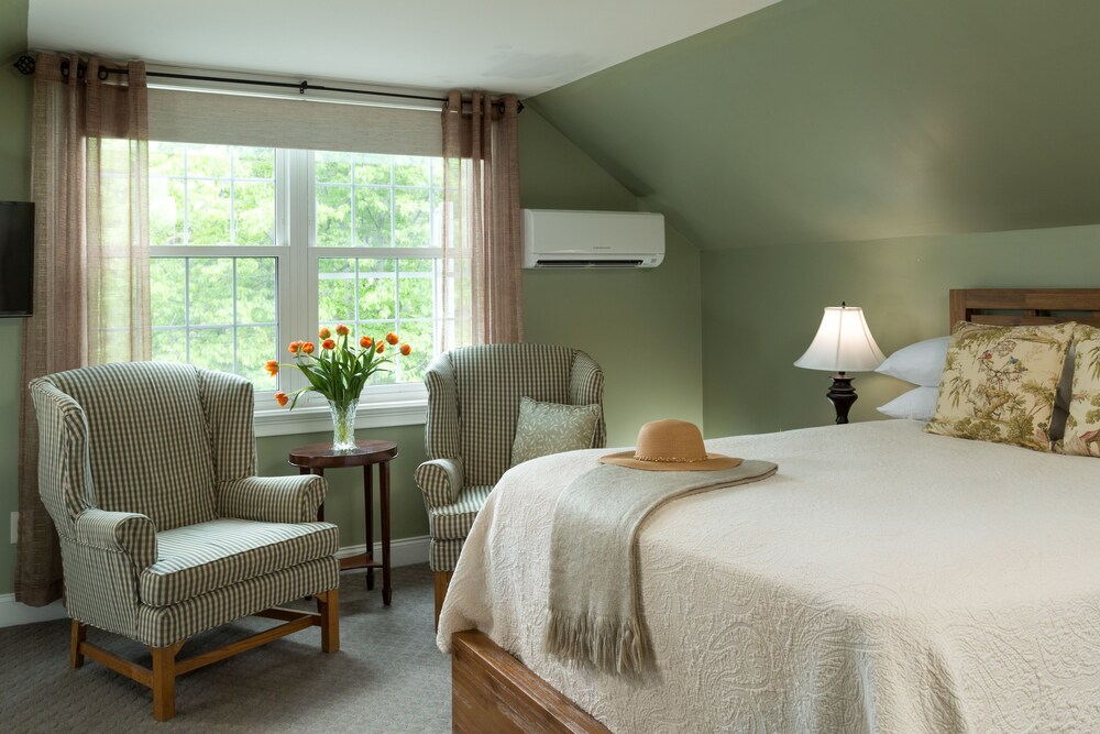 Wolf Cove Inn - photo 12