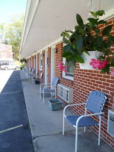 The Lost River Grill Motel And B And B Llc 9449447 — Mount Jackson
