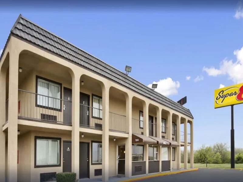 Super 8 by Wyndham Fort Worth TX - photo 2